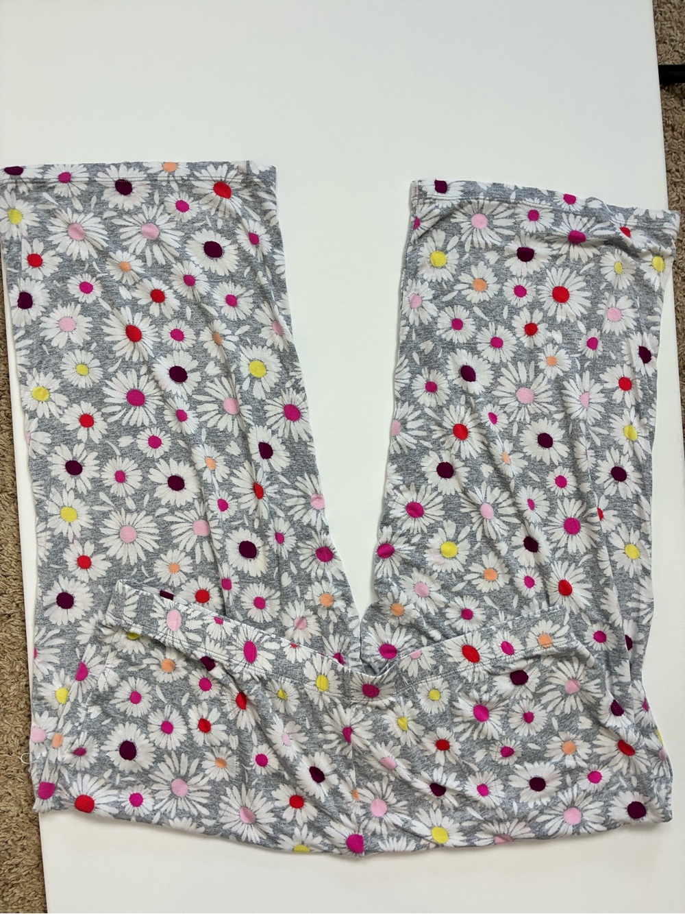 Cute PJ Set Short Sleeve Top & cropped long pants keeps you cool with pockets - Picture 10 of 11
